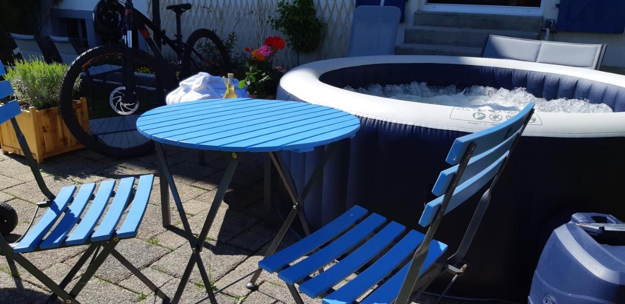 Gite La Petite Maison Horlogere Et Jacuzzi , Raquettes Les Fontenelles Екстериор снимка